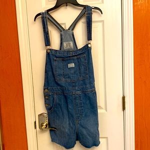 Levi’s coverall shorts size L